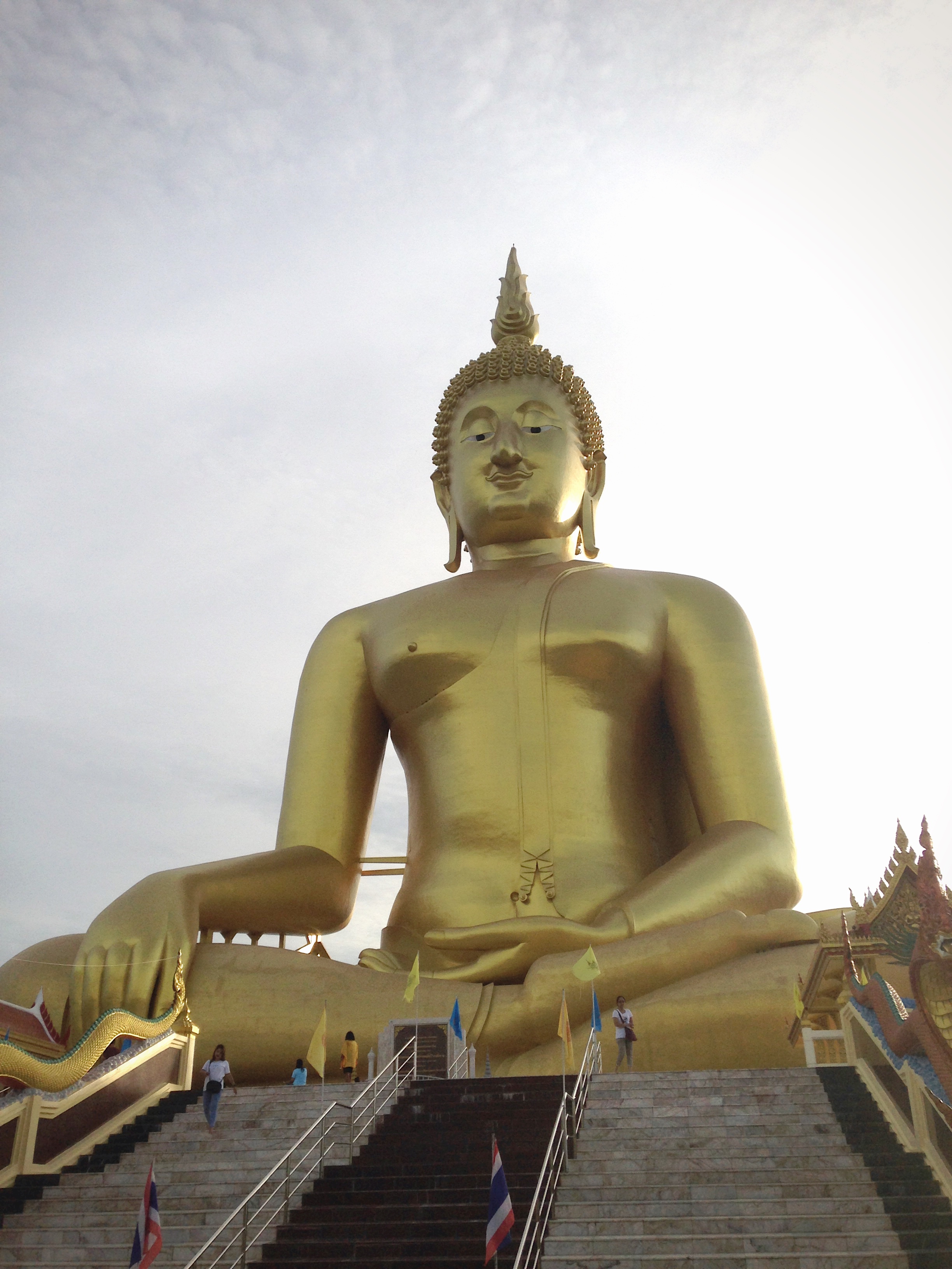 статуя большого будды