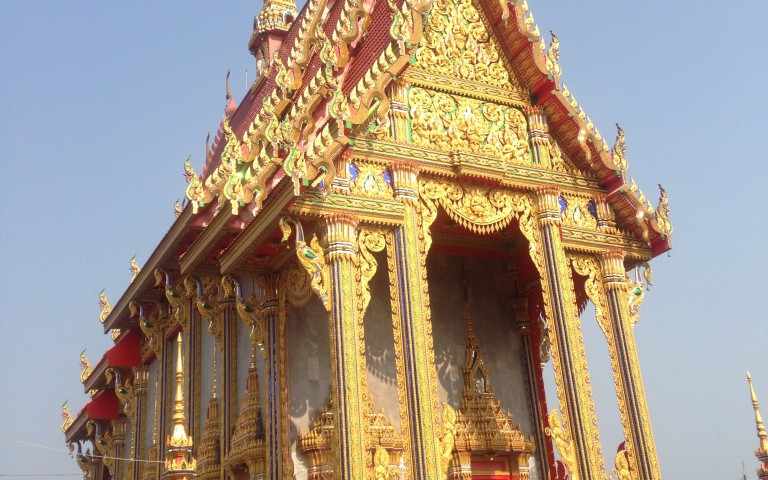 Красавец-храм