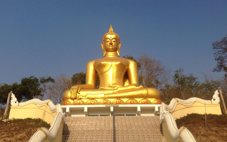 Чианграйский срединный Будда