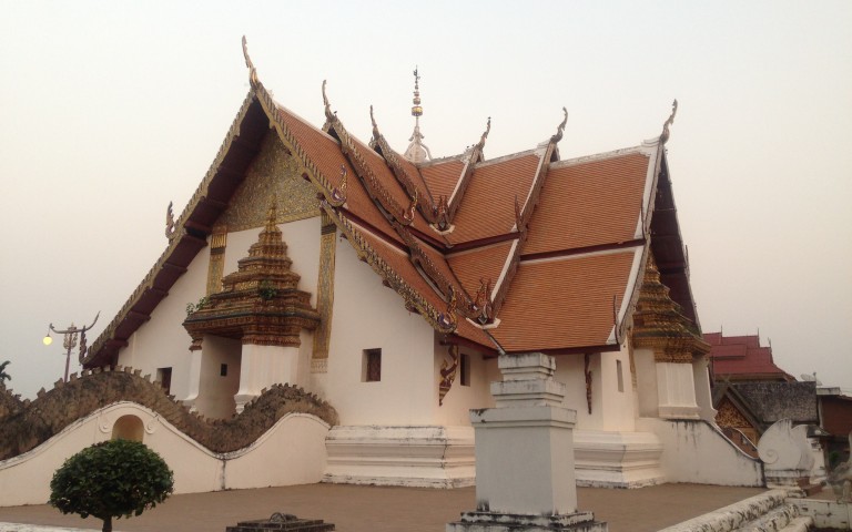 Храм Wat Phumin