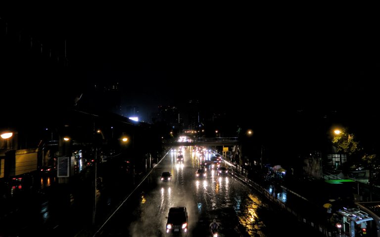 Бангкок ночной и мокрый