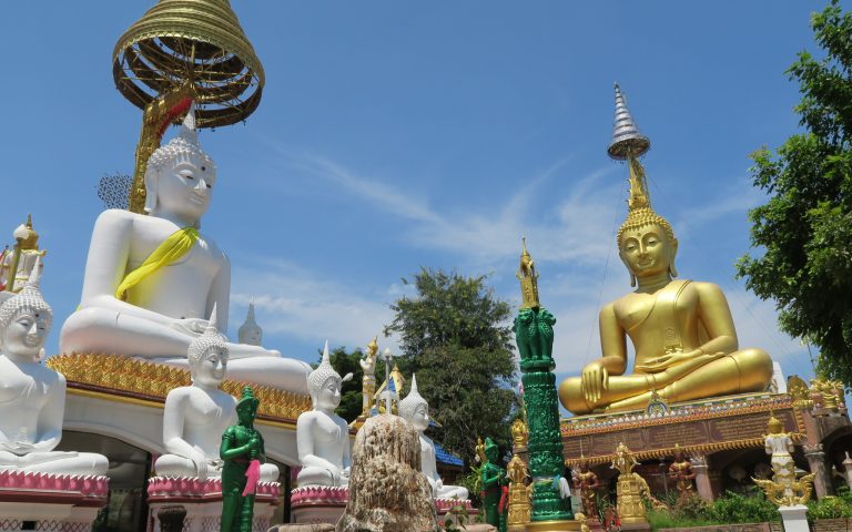 Буддийский храм Wat Tai Phrachao Yai Ong Tue