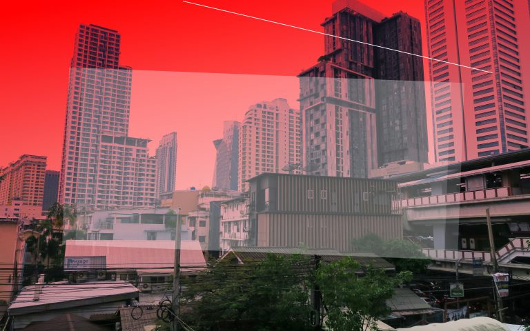 Красное небо Бангкока