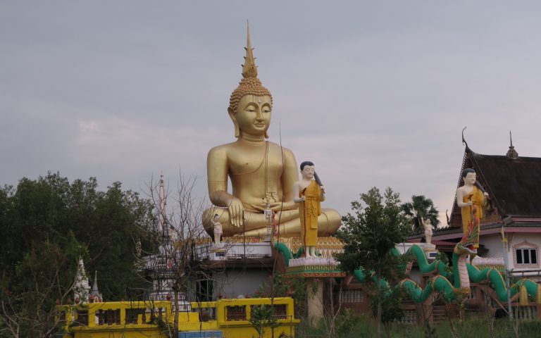 Буддийский храм Wat Senawong